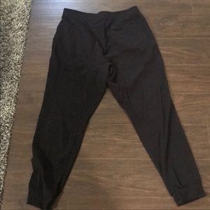 Lululemon intent joggers. Black